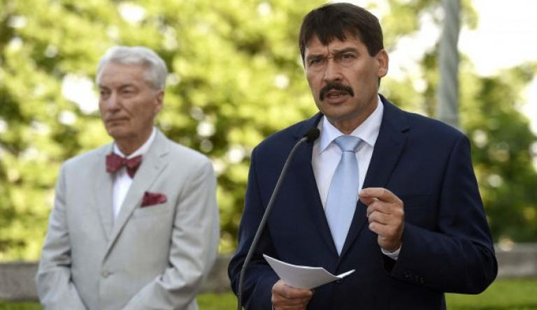 Áder János Magyarország barátait köszöntötte, de nem jutott eszébe semmi újdonság