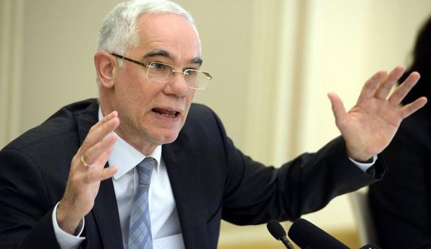 Balog Zoltán milliós bónuszokat, pardon, céljuttatást osztott ki az Emmiben búcsúzóul, több mint 4 milliárd forint értékben