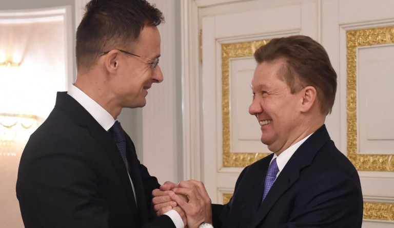 Szijjártó Moszkvában járt a jó drága gázért, itthon pedig azt hazudják, hogy rezsit csökkentenek