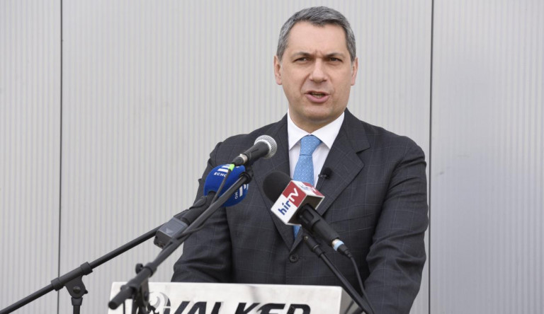 Lázár János már új hangot üt meg: most a kormány oktatáspolitikáját kezdte bírálni