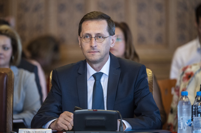 Meglepetés: Orbán nem örül, hogy kevesebb pénzt adna az EU a játszadozásaira