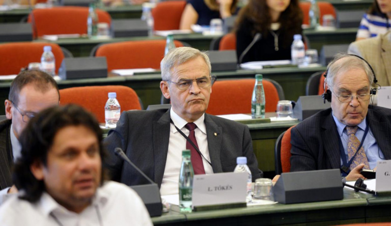 A Fidesz európai parlamenti képviselői egyszerűen nem voltak hajlandóak szavazni a nők jogairól
