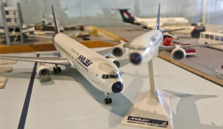 Végleg megszűnik a Malév, 170 milliárdos adósságot hagy hátra