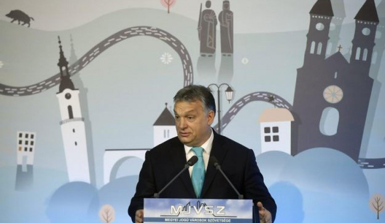 Mátyás király Gömörbe’: emberarcú Orbán Viktor beelőz a rendelőben