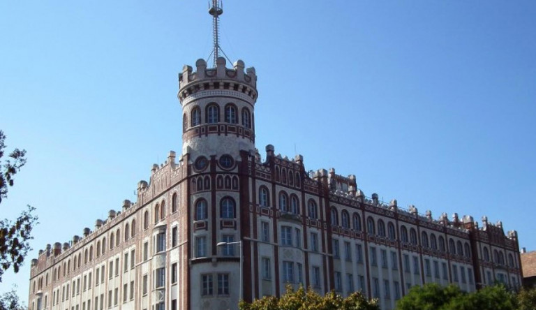 Az MNB tulajdonába kerül a Pallas Athéné Alapítványok vagyonát kezelő cégtől a Széll Kálmán téri Postapalota