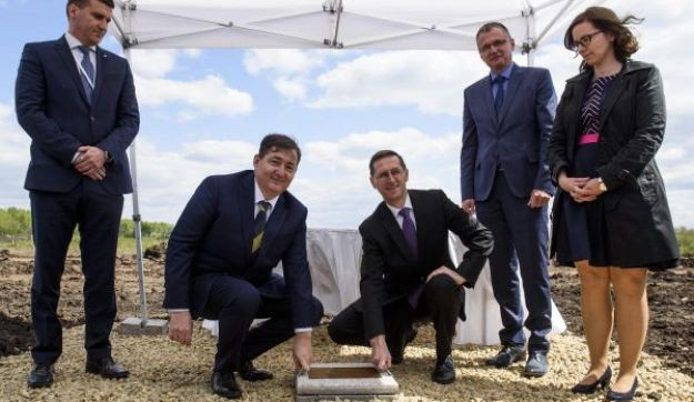 Több mint 100 milliárd forint büntetést kell visszafizetnünk az EU-nak