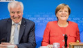 Seehofer megúszta a keménykedést, nem kell lemondania, sikerült megegyezni Merkellel