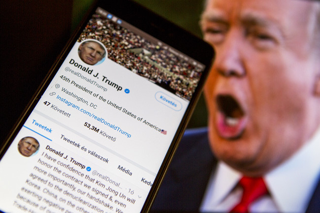 Megtaláltuk a közös pontot Weöres Sándor és Donald Trump munkásságában