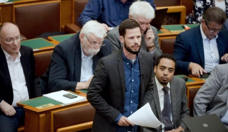 Május elsejéről az alapjövedelem jut a Párbeszéd eszébe
