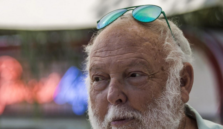 Andrew G. Vajna akkorát nyalt Orbánnak, amekkorával a rekordok könyvébe is bekerülhet