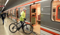 Próbaüzem: hétvégén lehet biciklit szállítani a 4-es metrón
