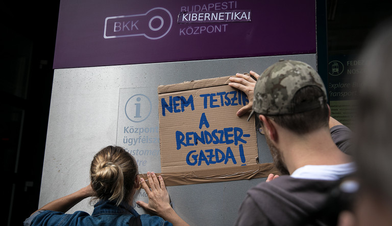 A legbénább céges reakció díját kaphatja meg a BKK, amiért képtelen volt normális online jegyrendszert csinálni