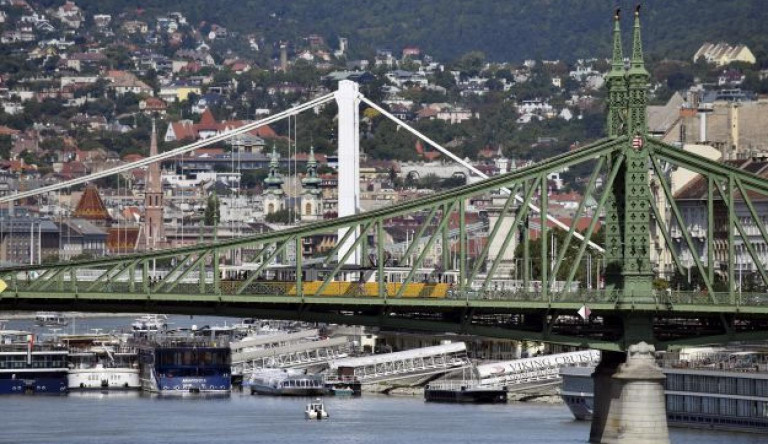 Mindenki nyugodjon meg, Magyarországon rendszeresen ellenőrzik a hidakat