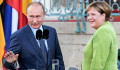 Óriási nagy barátság rajzolódott ki Merkel és Putyin között a sajtótájékoztatón