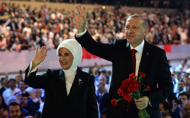 Erdogan és felesége, Emine