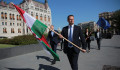 Az LMP segít Orbánnak „megvédeni Magyarországot”