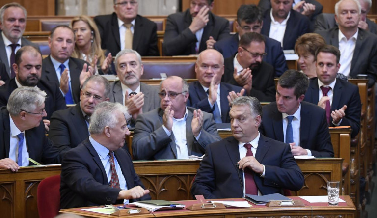 A Fidesz válasza a kilakoltatásokra: GYURCSÁNY!