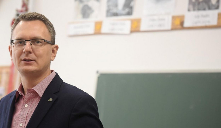 Rétvári Bence: Az iskolai nevelés sem kulturálisan, sem felekezetileg nem lehet független