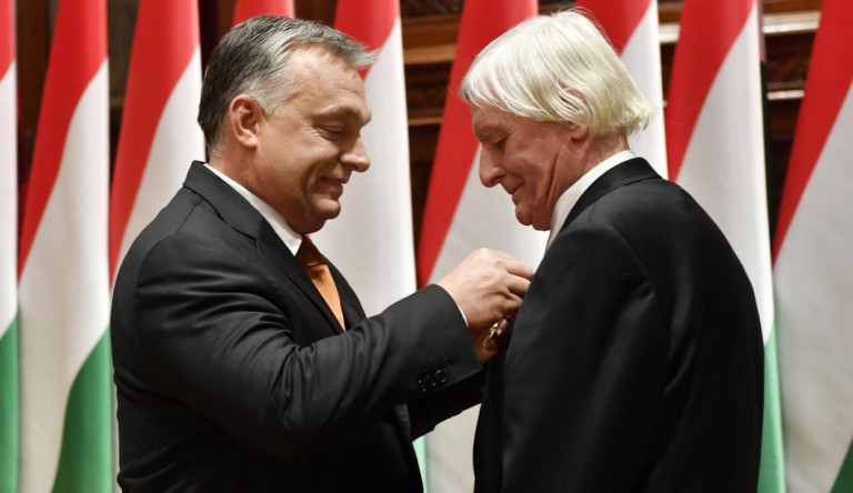 Egyszerű tisztogatás áll a kormány kultúrkampfja mögött?