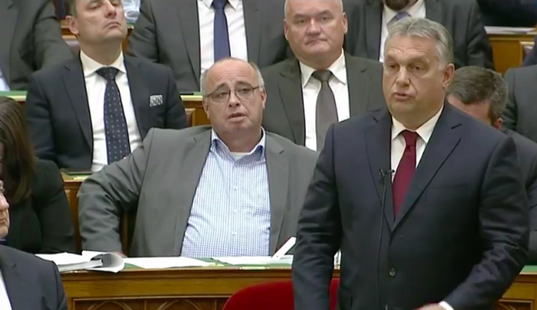 Orbán a magánrepülésről: „Harminc éve is így mentem, jövő héten is így megyek, azután is így megyek”