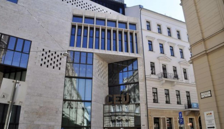 Ha nem lép a kormány, minden programját Bécsbe viszi a CEU