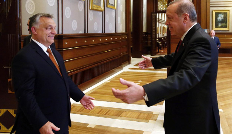 Ma megérkezik Erdoğan, és tényleg megbénítja egész Budapestet