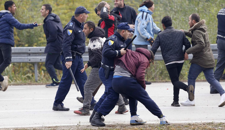 Menekültek ezrei a bosnyák–horvát határnál – Helyszíni riport Bihácsról