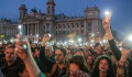 Több ezren tüntettek a CEU budapesti maradása mellett