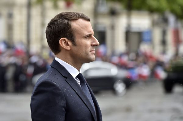 Emmanuel Macron koronavírusos
