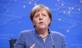 Angela Merkel arról beszélt, hogy a politikusoknak egy idő után hátrébb kell lépniük, mert a demokráciát a változás élteti