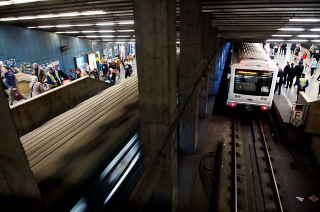 Valamiért nem veri ki az oroszokból a BKV az egymilliárdos kötbért
