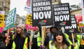 Több ezren tüntettek Londonban, új általános választások kiírását követelik