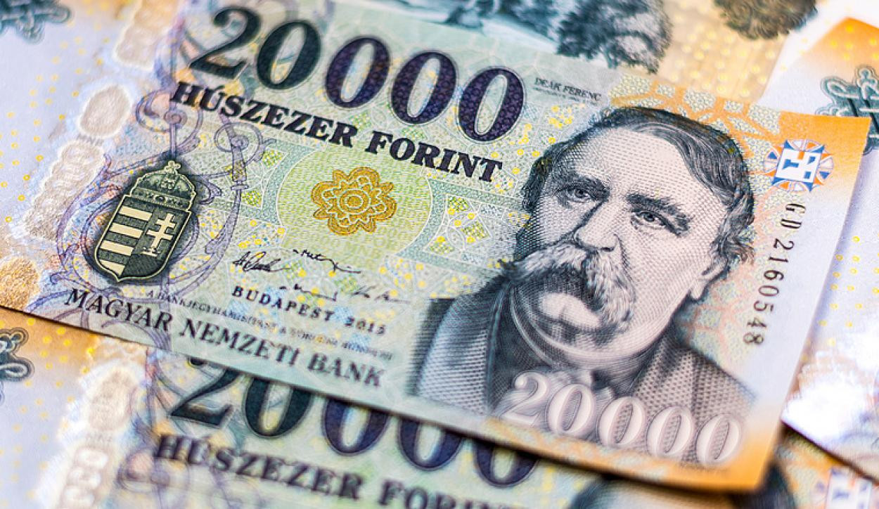 Belehúzott a forint, rég volt ennyire erős