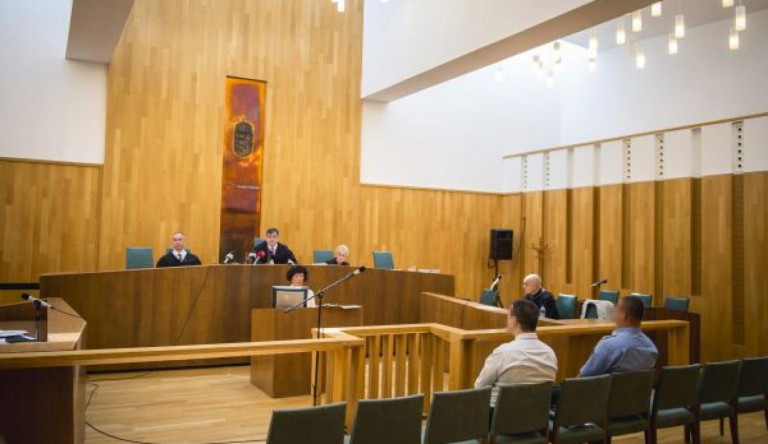 Magyarországra jött a különbíróságok miatt a Velencei Bizottság
