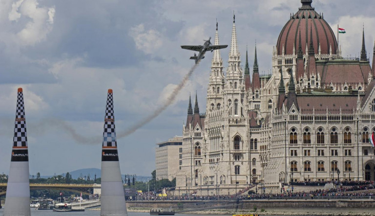 Reszkess, Keszthely: a Balaton-parti városba vihetik a Red Bull Air Race-t