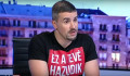 A Parlament falára vetített feliratot Jakab Péter
