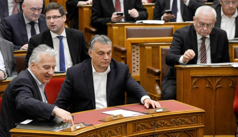 Még februárban lezavarhatja a kormány családvédelmi akciótervet érintő törvénymódosításokat
