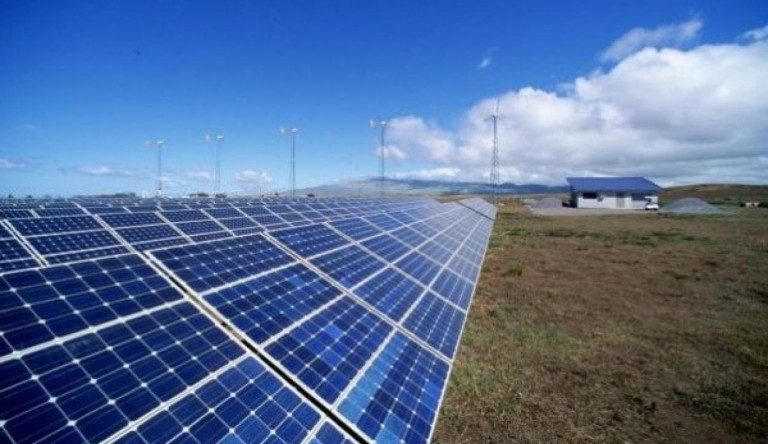 Tiborczhoz közeli befektetők napelemparkjait vásárolta fel az MVM
