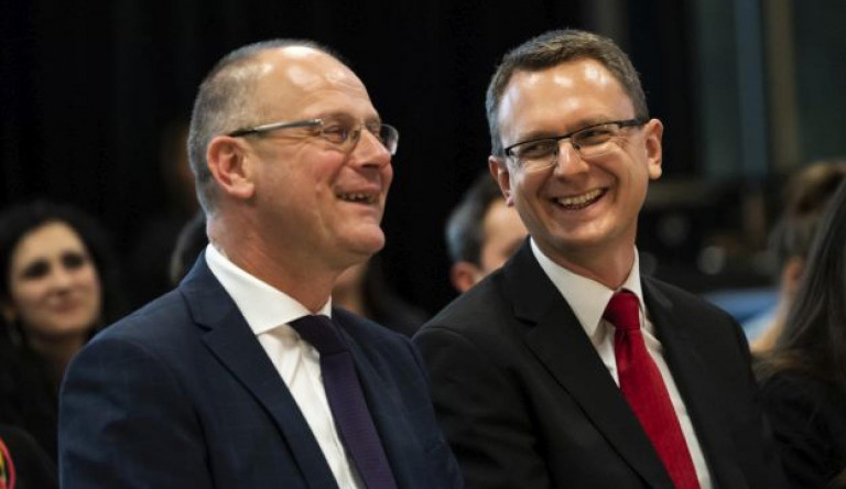 11 szavazata lesz a Fidesznek a kizárásáról döntő néppárti testületben, ebből az egyik Navracsics Tiboré