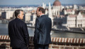Orbán Viktor kész bocsánatot kérni, de nem ám a plakátok miatt 