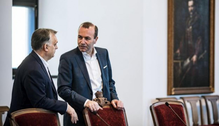 A Narancs már múlt heti vezércikkében megjövendölte, mi történik a Fidesszel a Néppártban