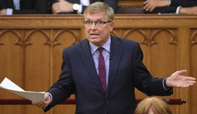 Végleg bezárhat Matolcsy unokatestvérének bankja