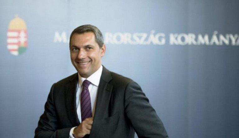 Lázár: Nem lehet tűrni sokáig, hogy a multinacionális cégek Nyugat-Európa élelmiszeripari szemetét ráöntik az országra