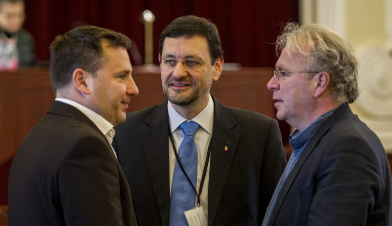 Pokorni és Nagy Gábor Tamás kerületében valósággal tarol két „baráti” cég