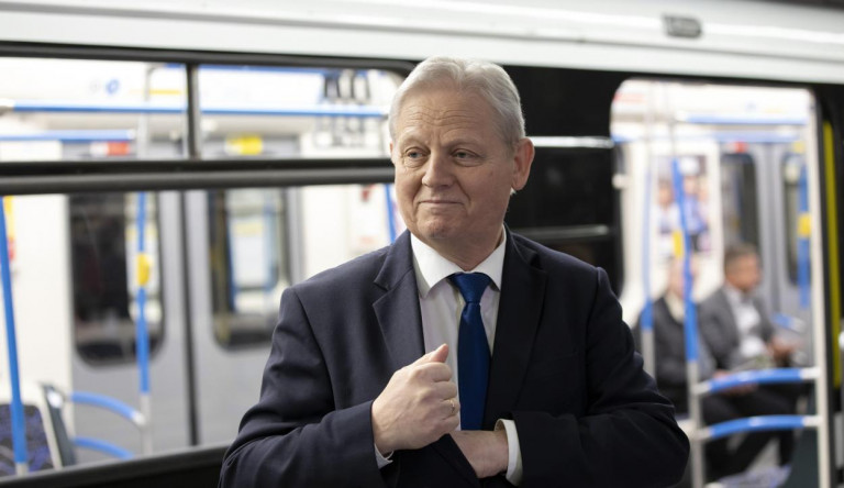 Hiába ígérték, nem nevezték el Göncz Árpádról az Árpád hídi metrómegállót