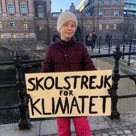 Levelet írt Orbán Viktornak a klímasztrájkoló svéd diáklány