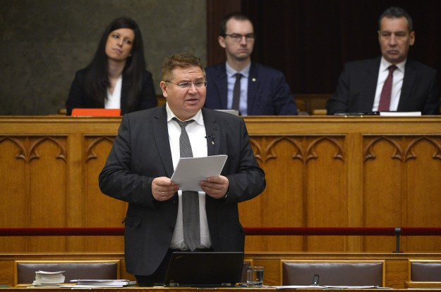 Meghalt Bajkai István, a Fidesz egyik alapítója