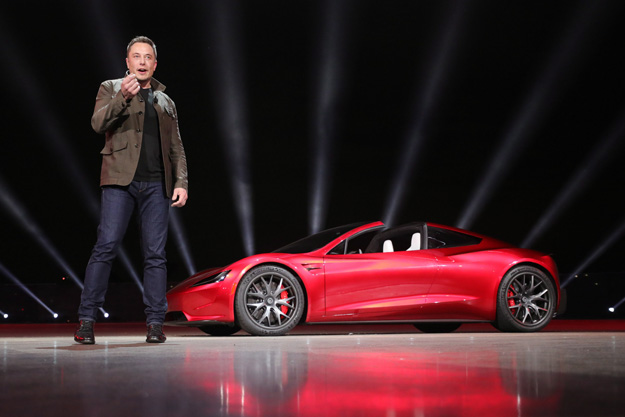 Musk és a Roadster