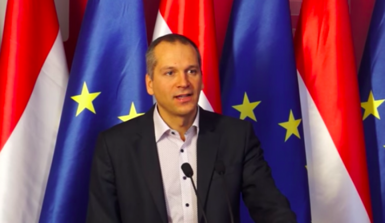 Összefogott az MSZP, a DK, az LMP, a Momentum és a Jobbik