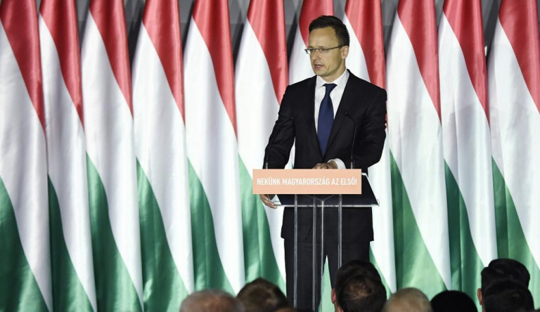 Szijjártó: „A brüsszeli megközelítés Afrikával szemben bántóan leegyszerűsítő”